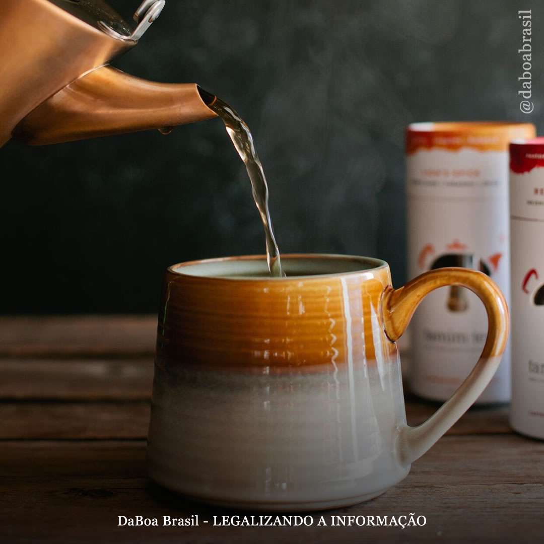 Homem quase morre ao injetar chá de psilocibina