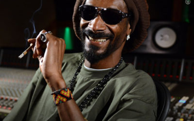 Em seu novo álbum, Snoop Dogg sugere ter fumado maconha com Barack Obama