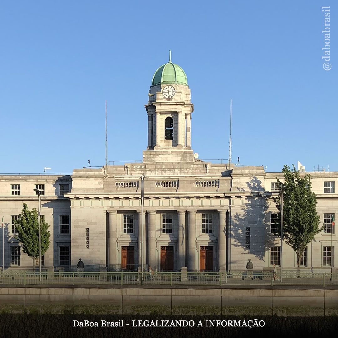 Irlanda: ativista planta maconha em jardim da prefeitura de Cork