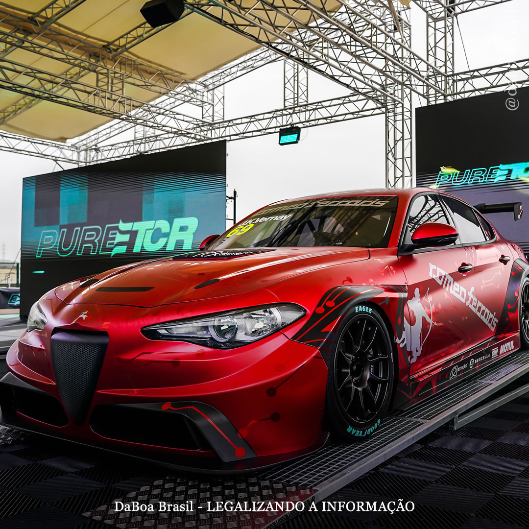 Romeo Ferraris utiliza fibra de cânhamo em carro de corrida “Alfa Romeo Giulia ETCR”