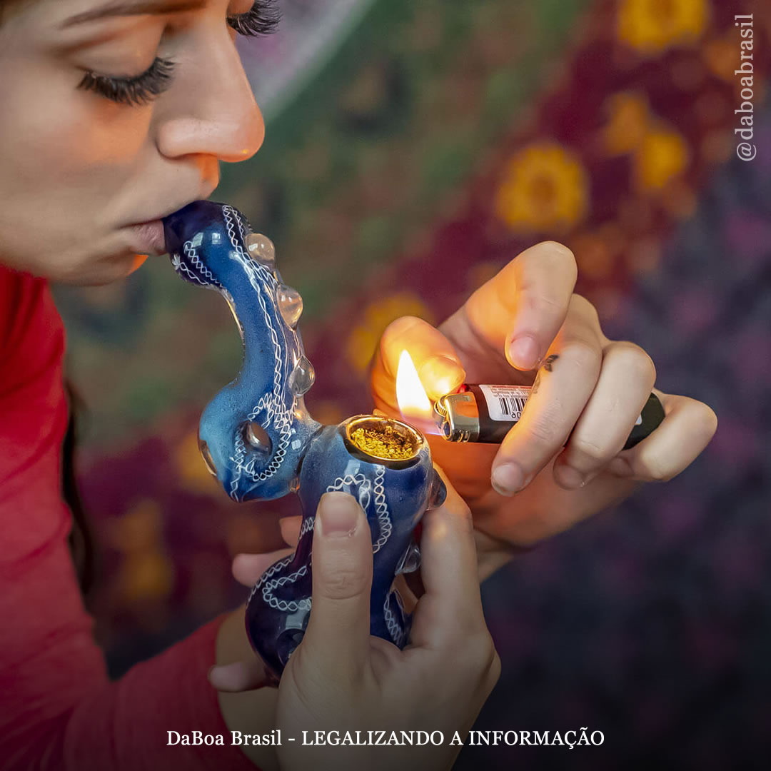 Usar maconha regularmente pode reduzir o risco de ataques cardíacos, sugere estudo