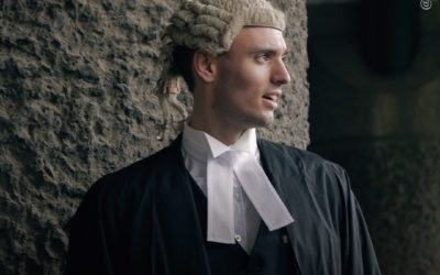 Reino Unido: advogado faz perucas de cânhamo como uma alternativa vegana à crina de cavalo