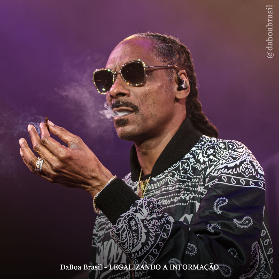 Snoop Dogg leva seu empreendimento de maconha ao mundo abrindo um coffeeshop em Amsterdã