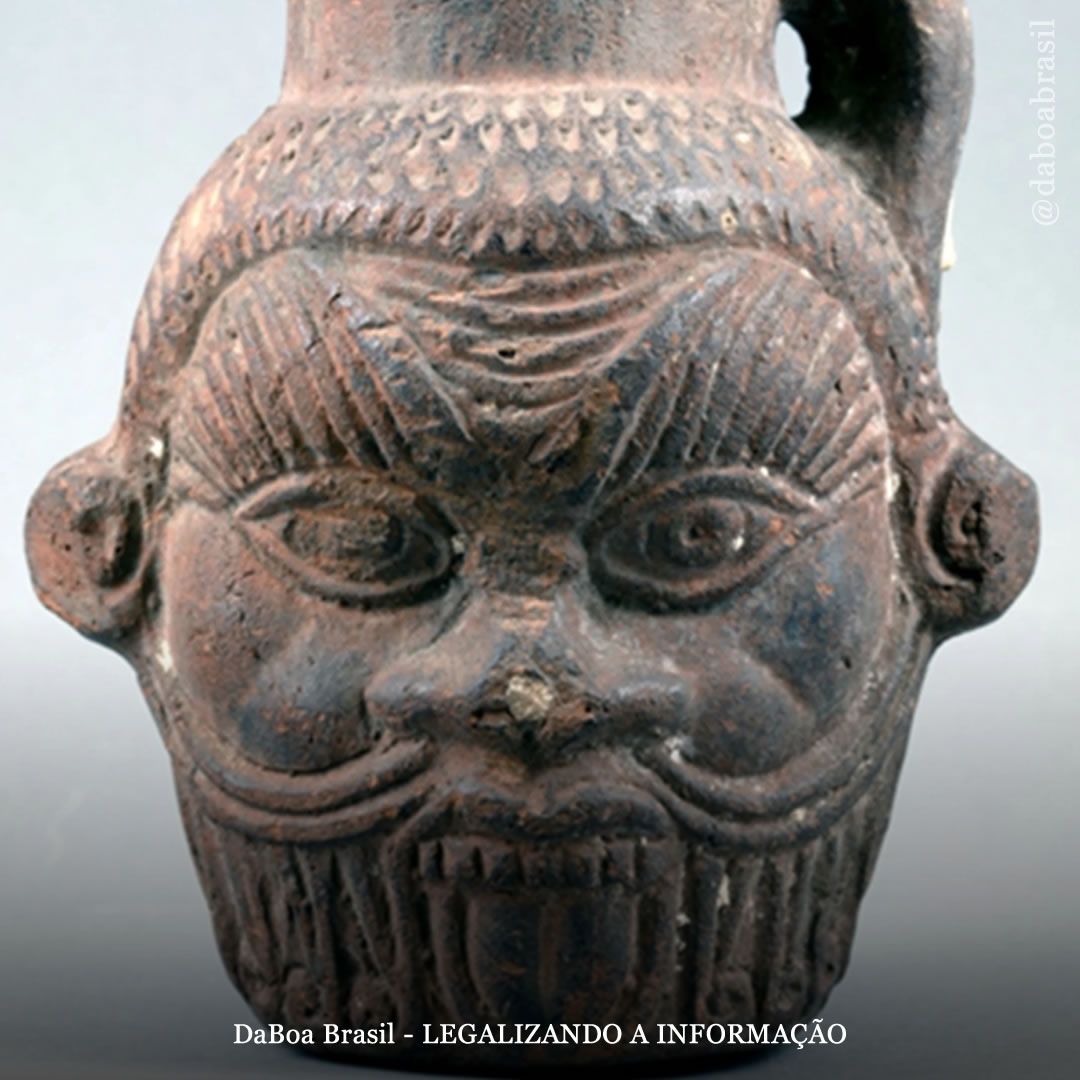 Cientistas descobrem restos de plantas alucinógenas em uma antiga xícara egípcia