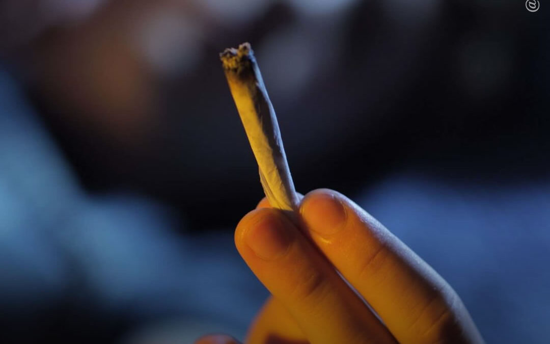 O uso da maconha pode ser benéfico na indução de remissão clínica em pacientes com doença de Crohn, de acordo com metanálise
