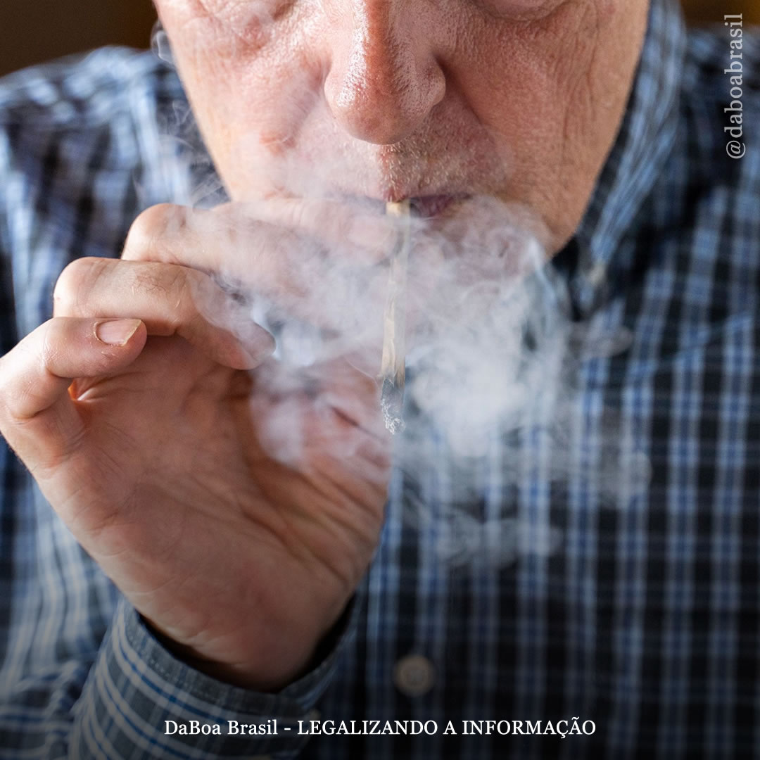 Idosos dizem que a maconha é “útil” para tratar ansiedade, insônia e depressão, mostra pesquisa canadense
